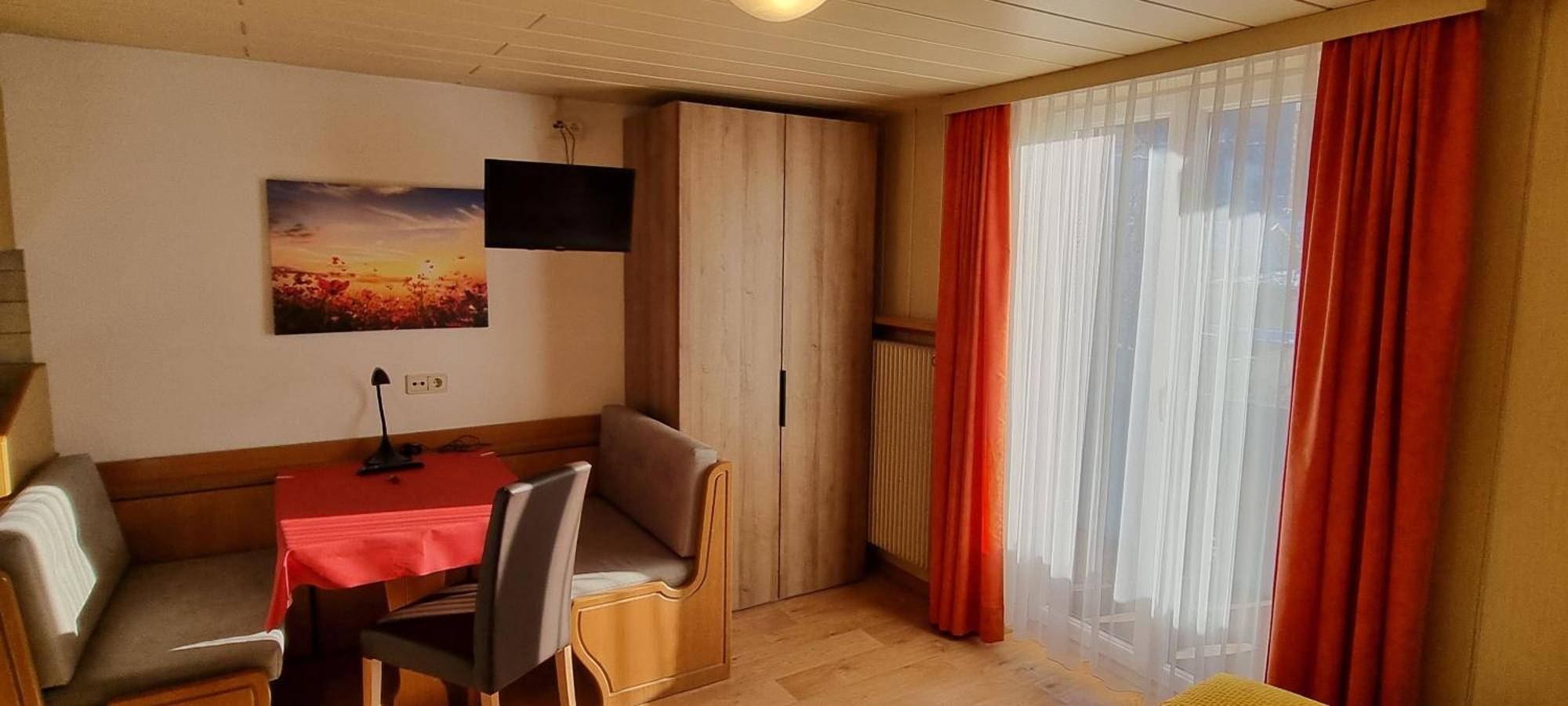 Bed and Breakfast Garni Helfer Toblach Exterior foto