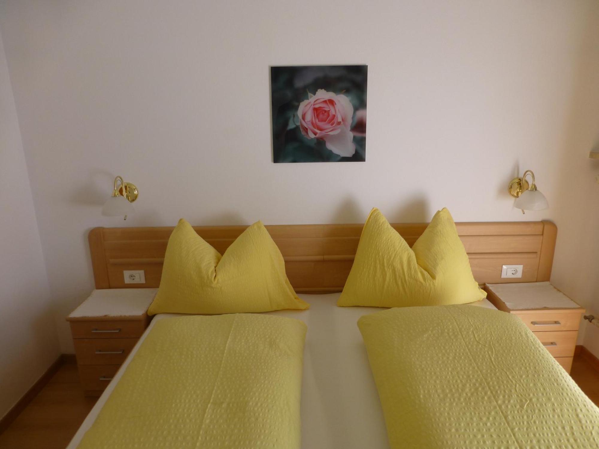 Bed and Breakfast Garni Helfer Toblach Exterior foto