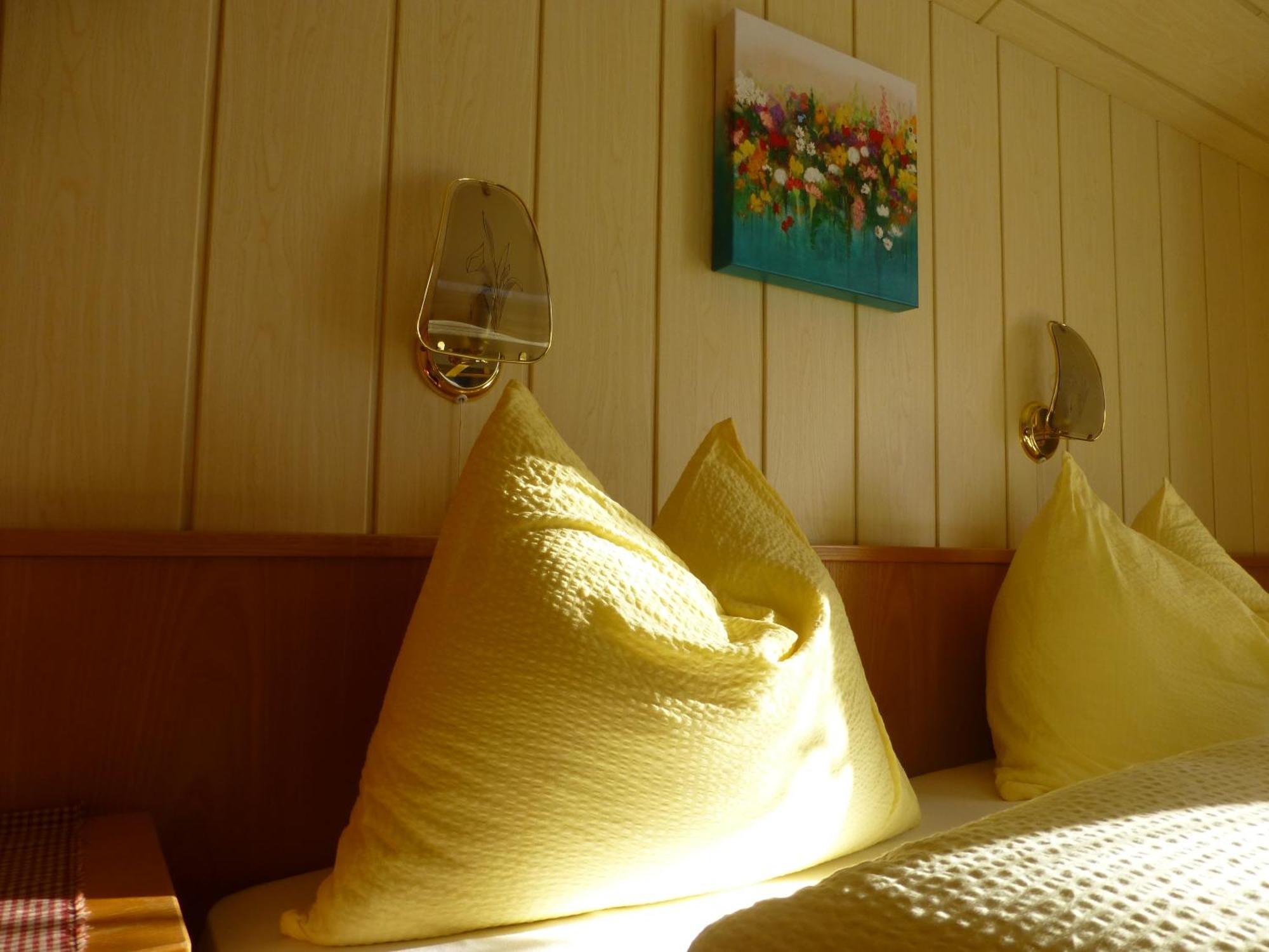 Bed and Breakfast Garni Helfer Toblach Exterior foto