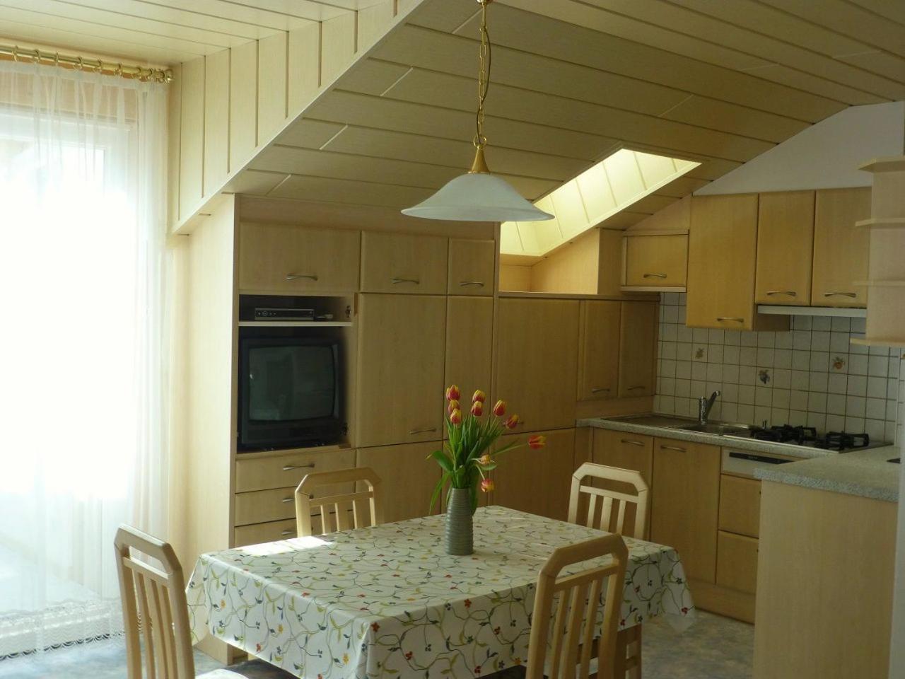 Bed and Breakfast Garni Helfer Toblach Exterior foto