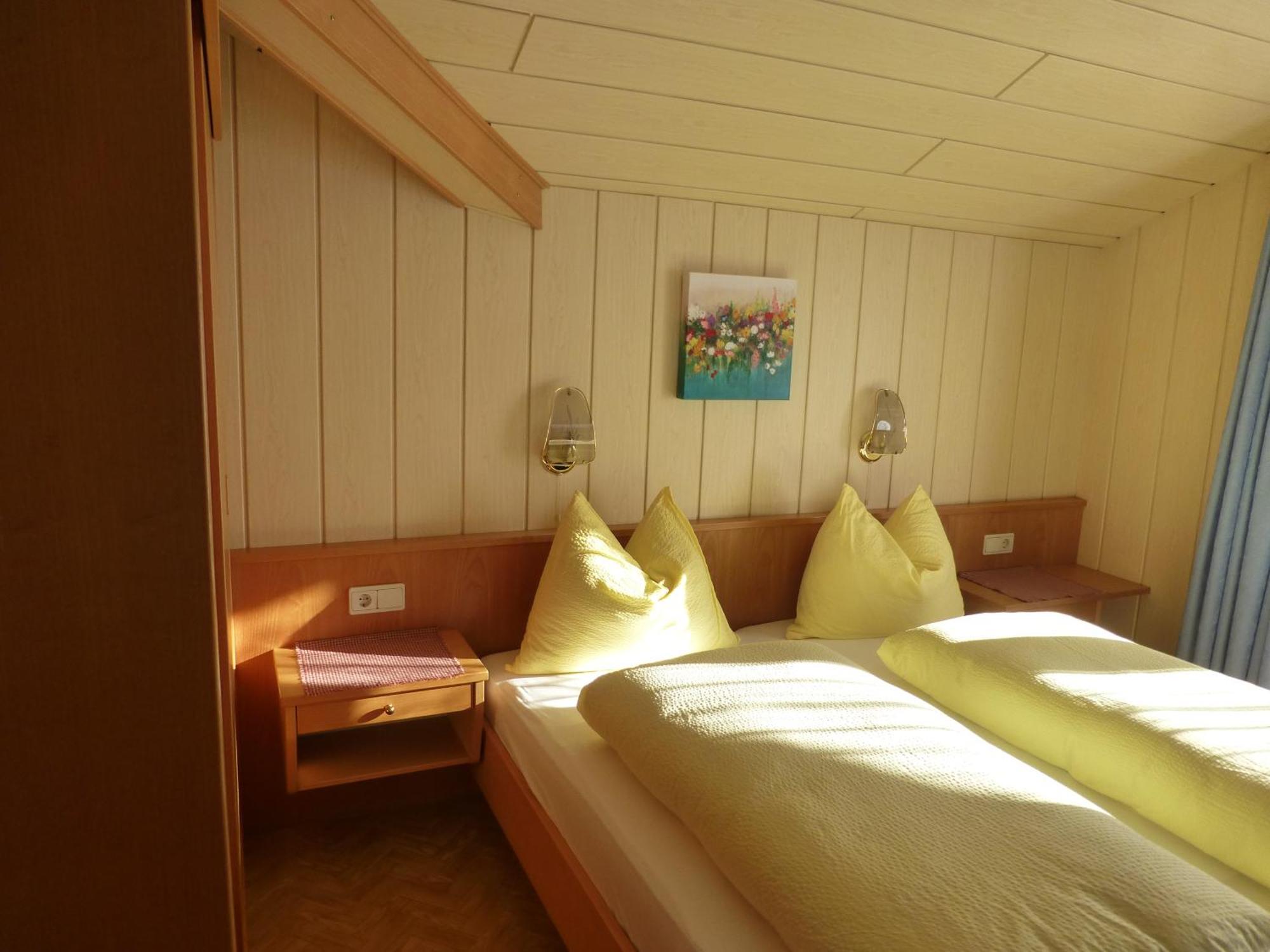 Bed and Breakfast Garni Helfer Toblach Exterior foto